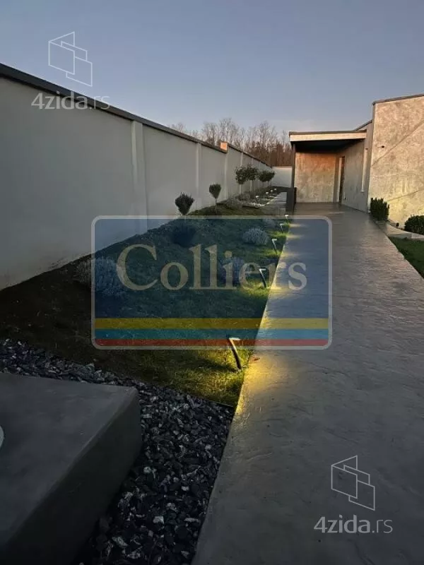 Sedmosoban stan | 4zida