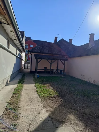 Cara Lazara 61 | 4zida.rs