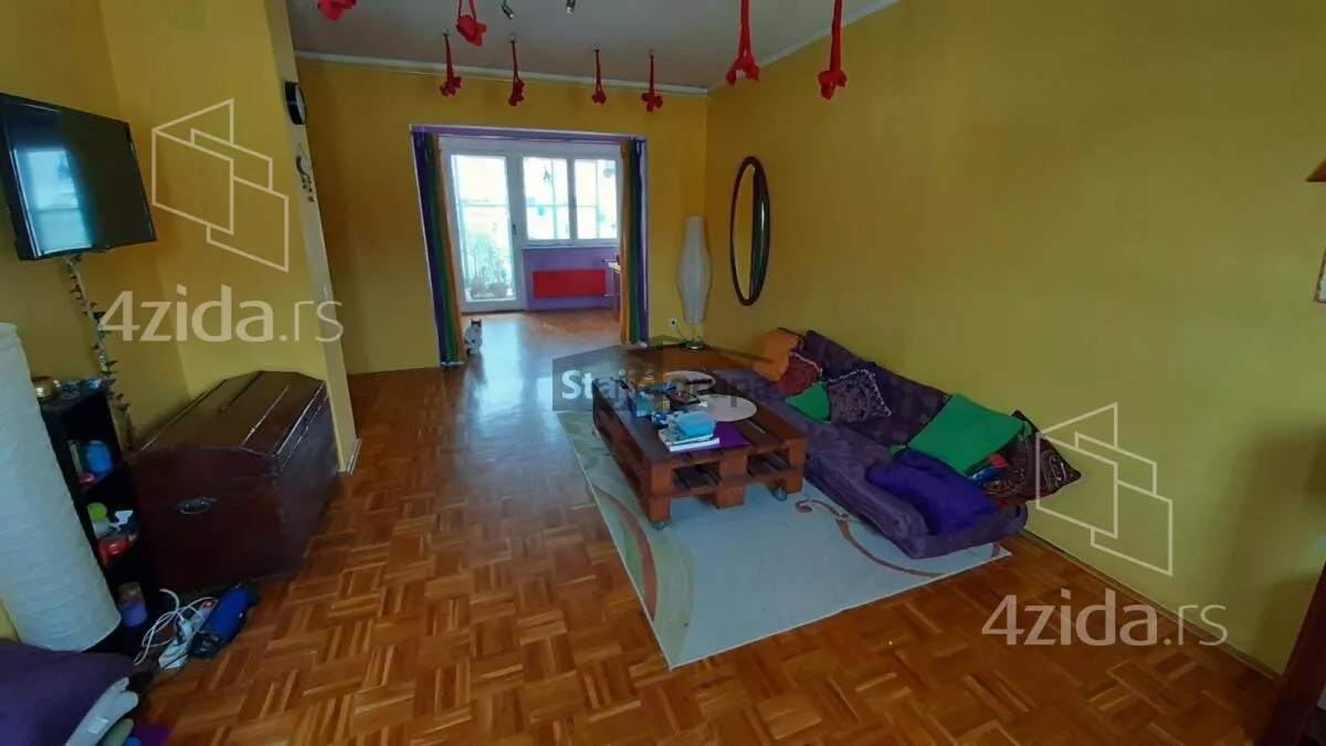 Troiposoban stan | 4zida