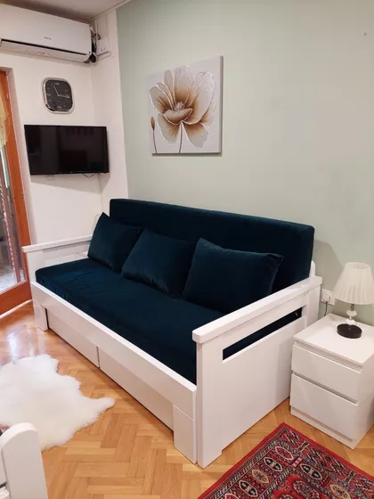 Nemanjina 24 | 4zida.rs