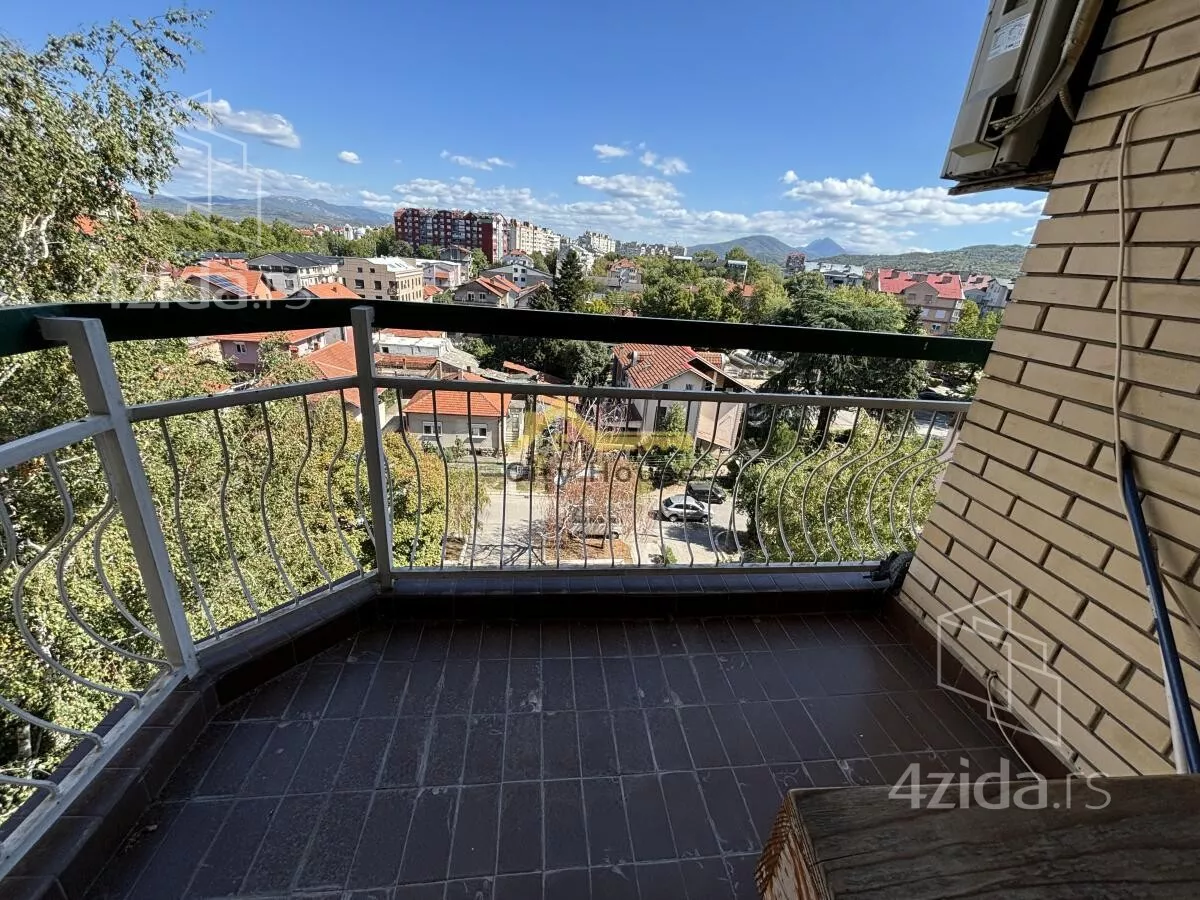 Troiposoban stan | 4zida