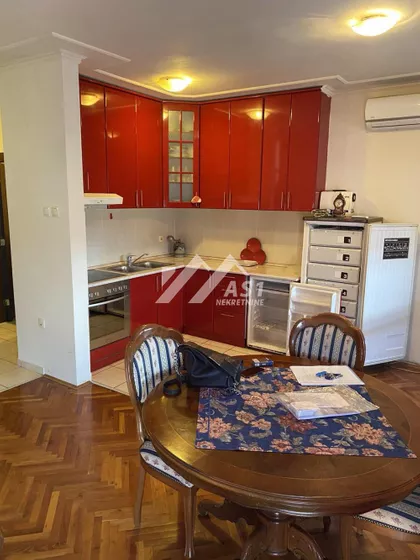 Janka Čmelika | 4zida.rs