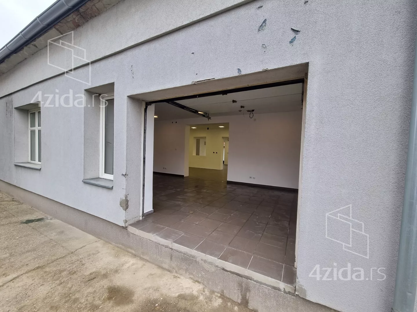 Poslovni prostor | 4zida