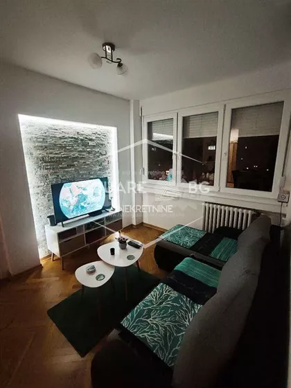 Poenkareova | 4zida.rs