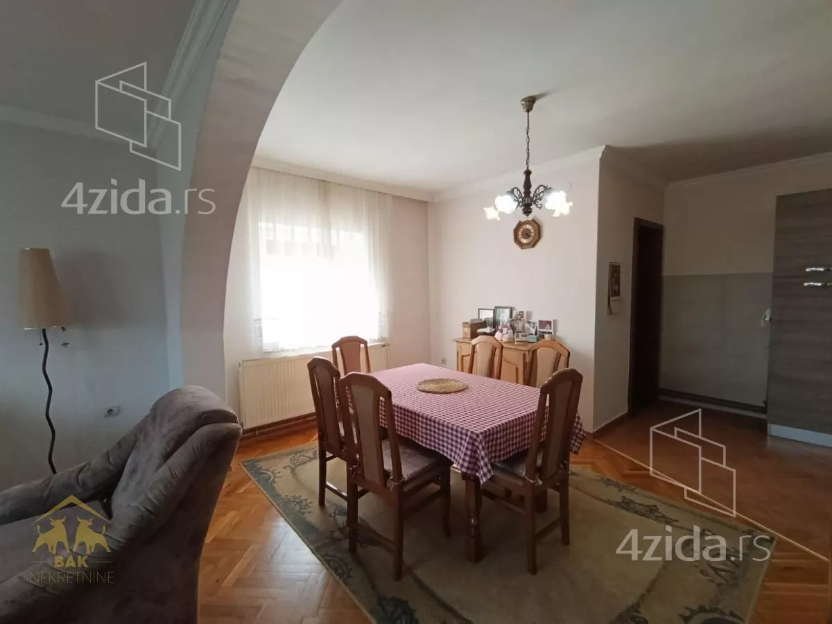 Kuća | 4zida
