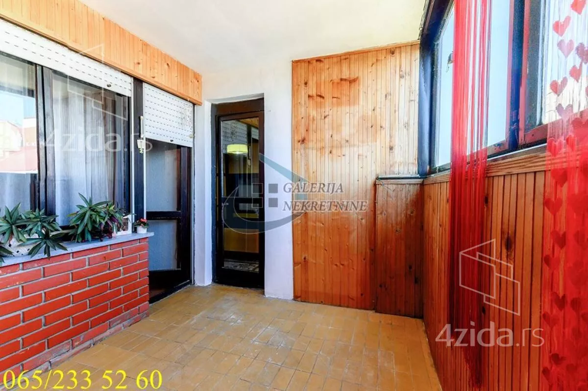 Troiposoban stan | 4zida