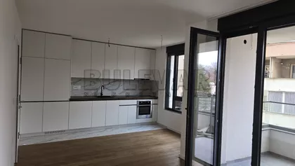 Vase Albanca | 4zida.rs