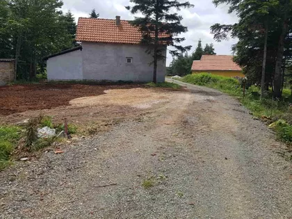 Crni Vrh | 4zida.rs