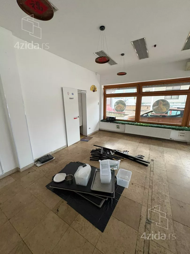 Poslovni prostor | 4zida