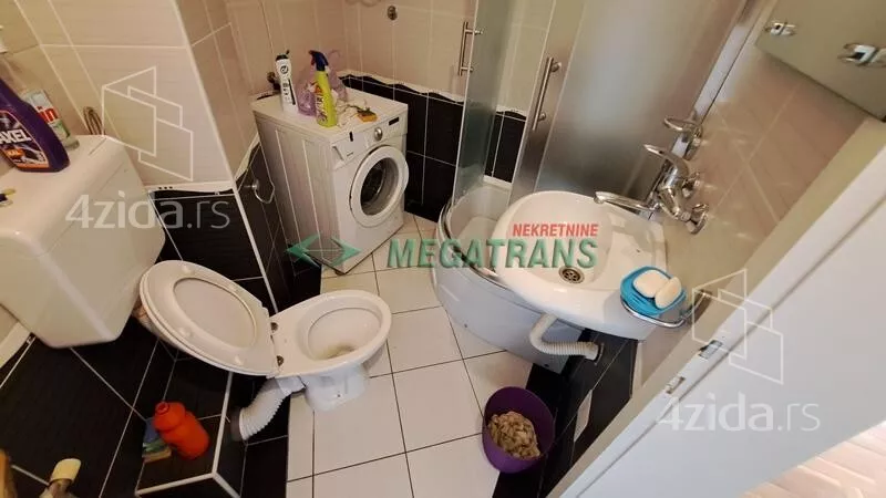 Petosoban stan | 4zida