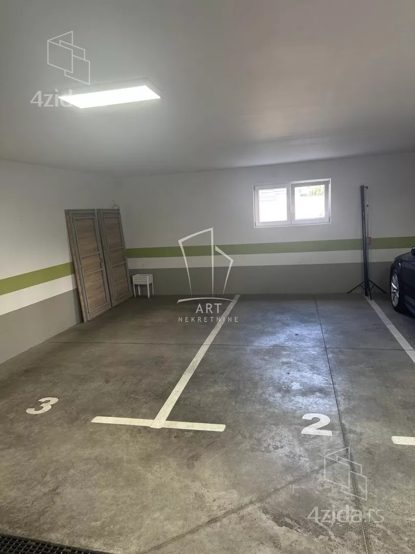 Garaža | 4zida