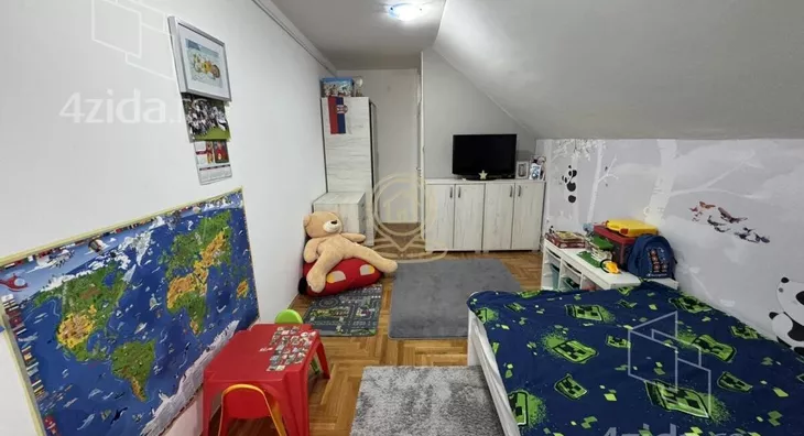 Troiposoban stan | 4zida