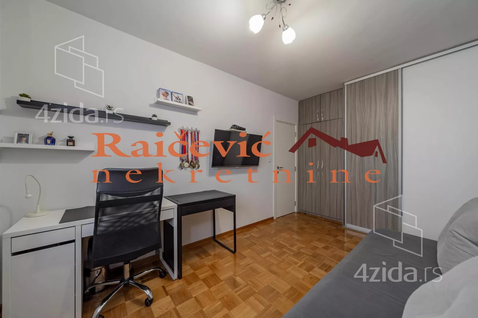 Dvoiposoban stan | 4zida