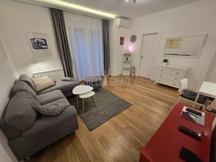 Gospodara Vučića | 4zida.rs