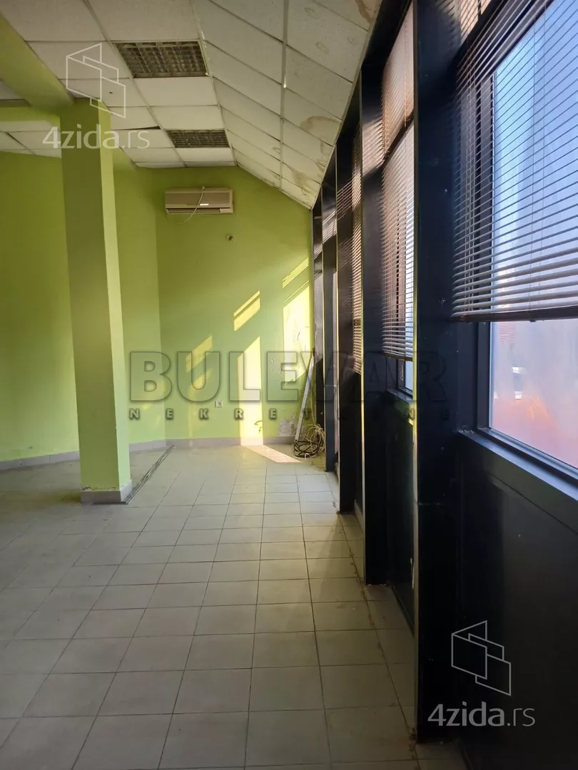 Lokal | 4zida