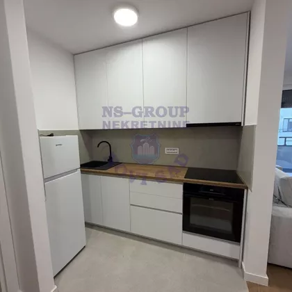 Heroja Pinkija | 4zida.rs