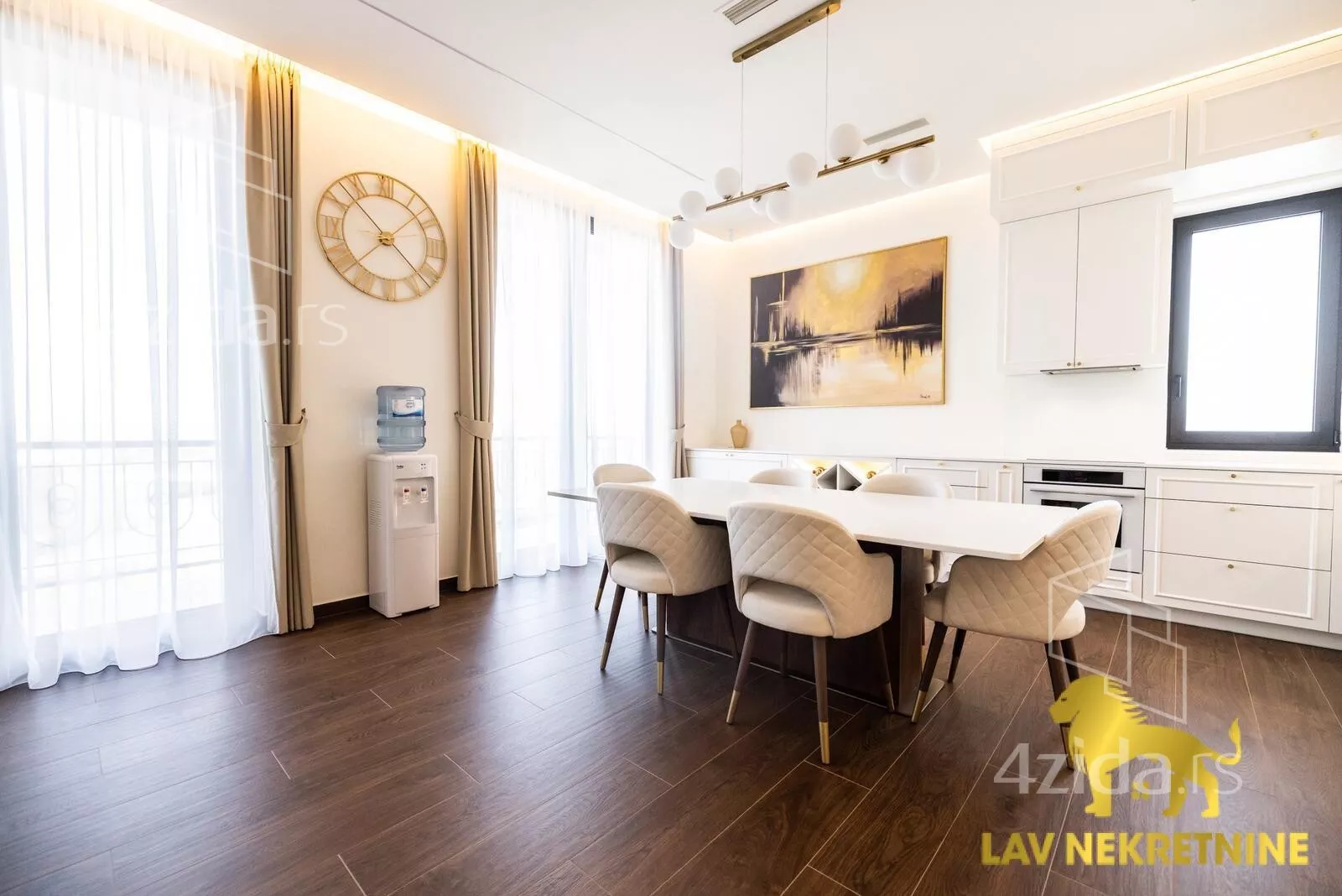 Petosoban stan | 4zida