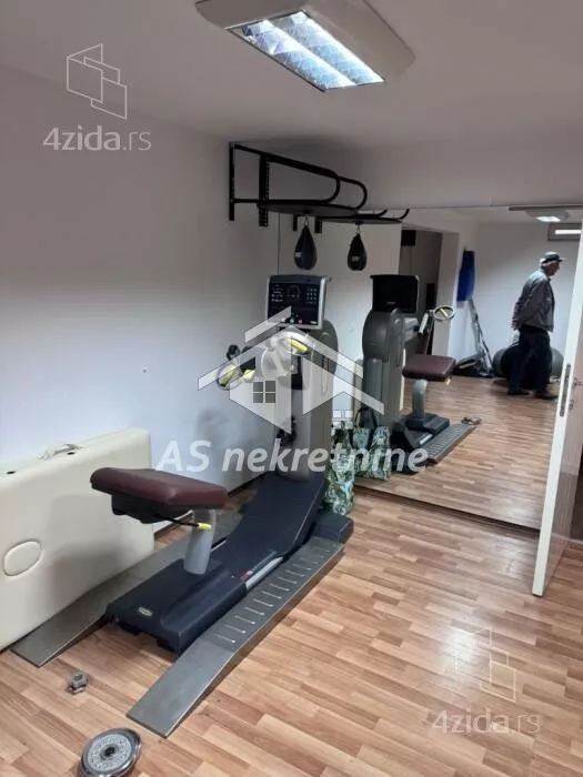 Četvoroiposoban stan | 4zida