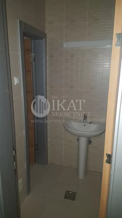 Autoput Za Novi Sad | 4zida.rs