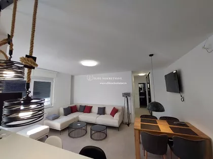 Gospodara Vučića | 4zida.rs