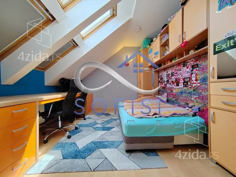 Četvoroiposoban stan | 4zida