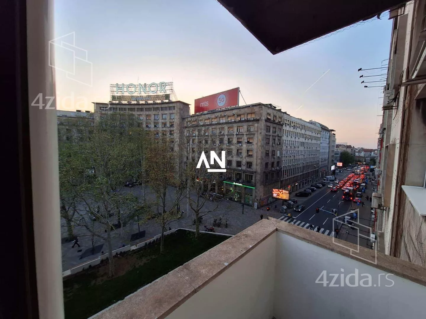 Petosoban stan | 4zida