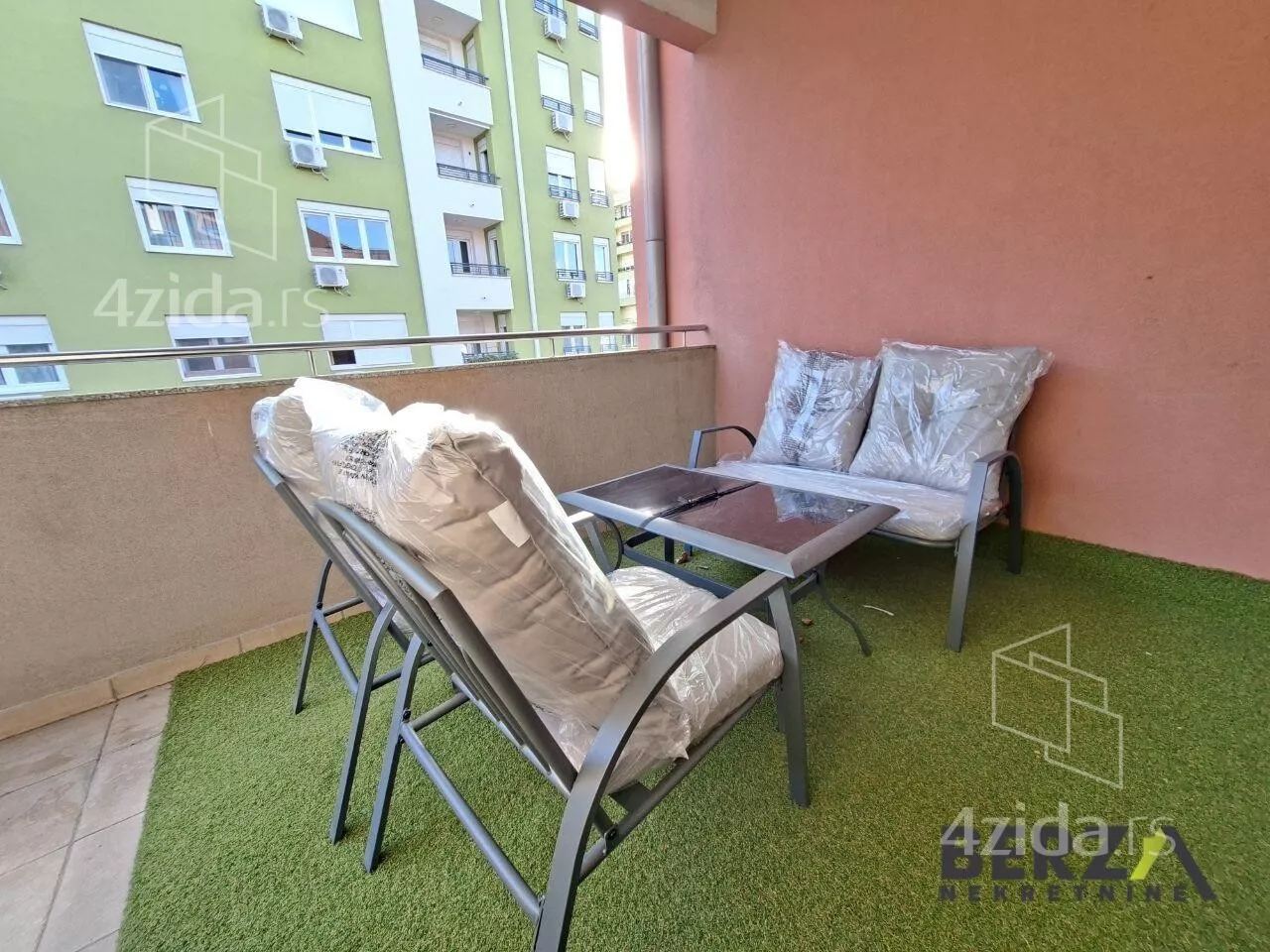 Dvoiposoban stan | 4zida