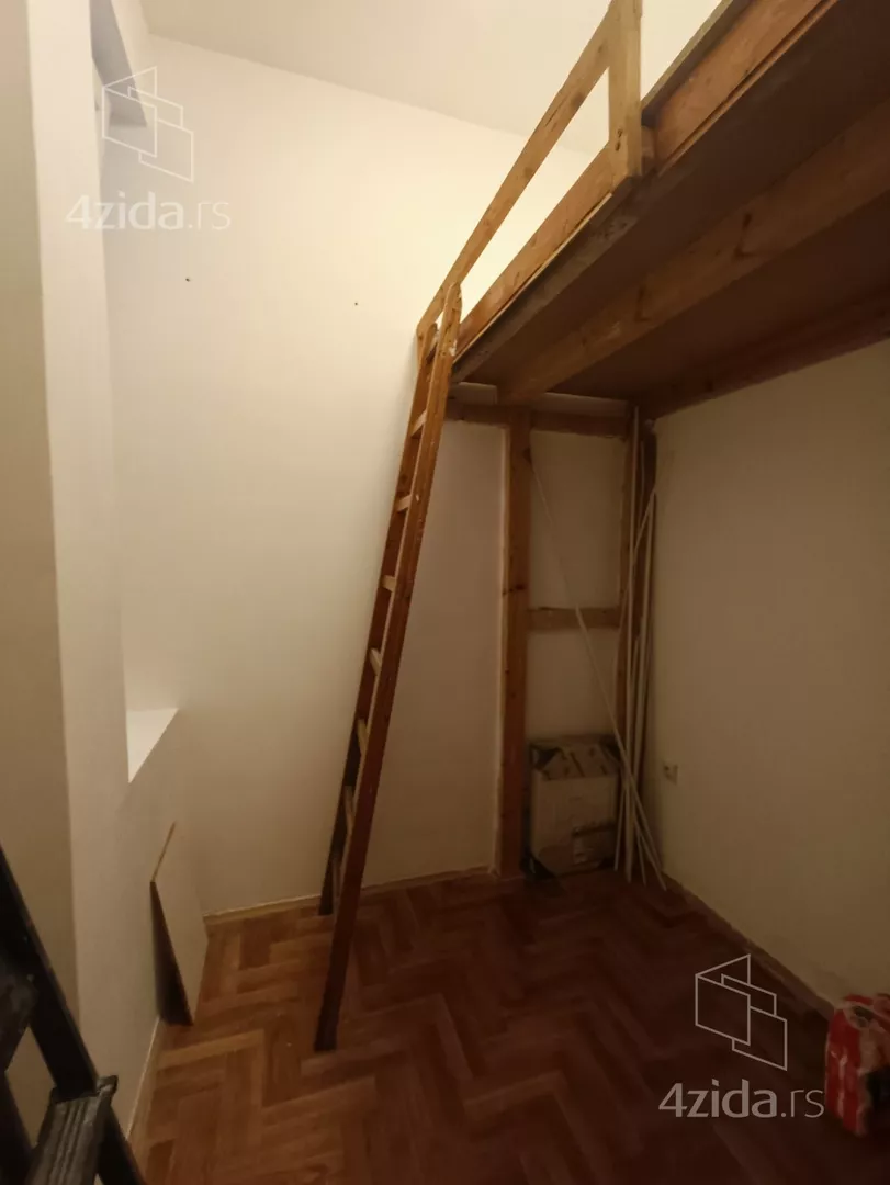 Četvoroiposoban stan | 4zida