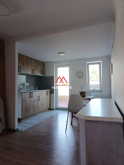 Pere Popadića | 4zida.rs