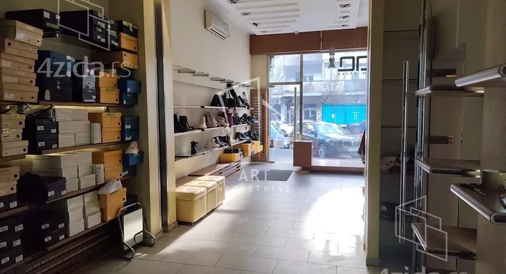 Poslovni prostor | 4zida