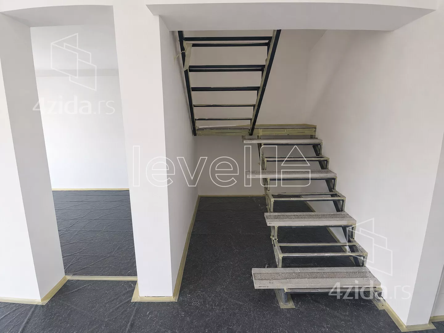 Šestosoban stan | 4zida
