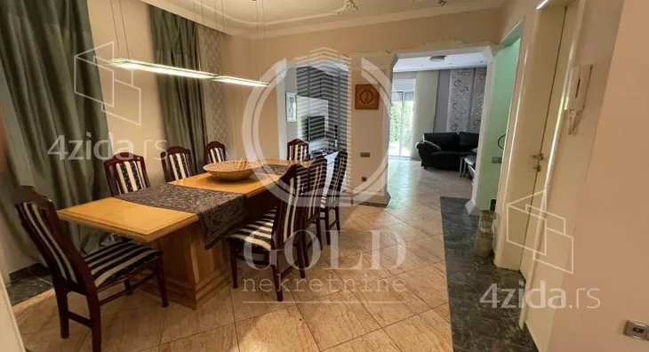 4-etažna kuća | 4zida