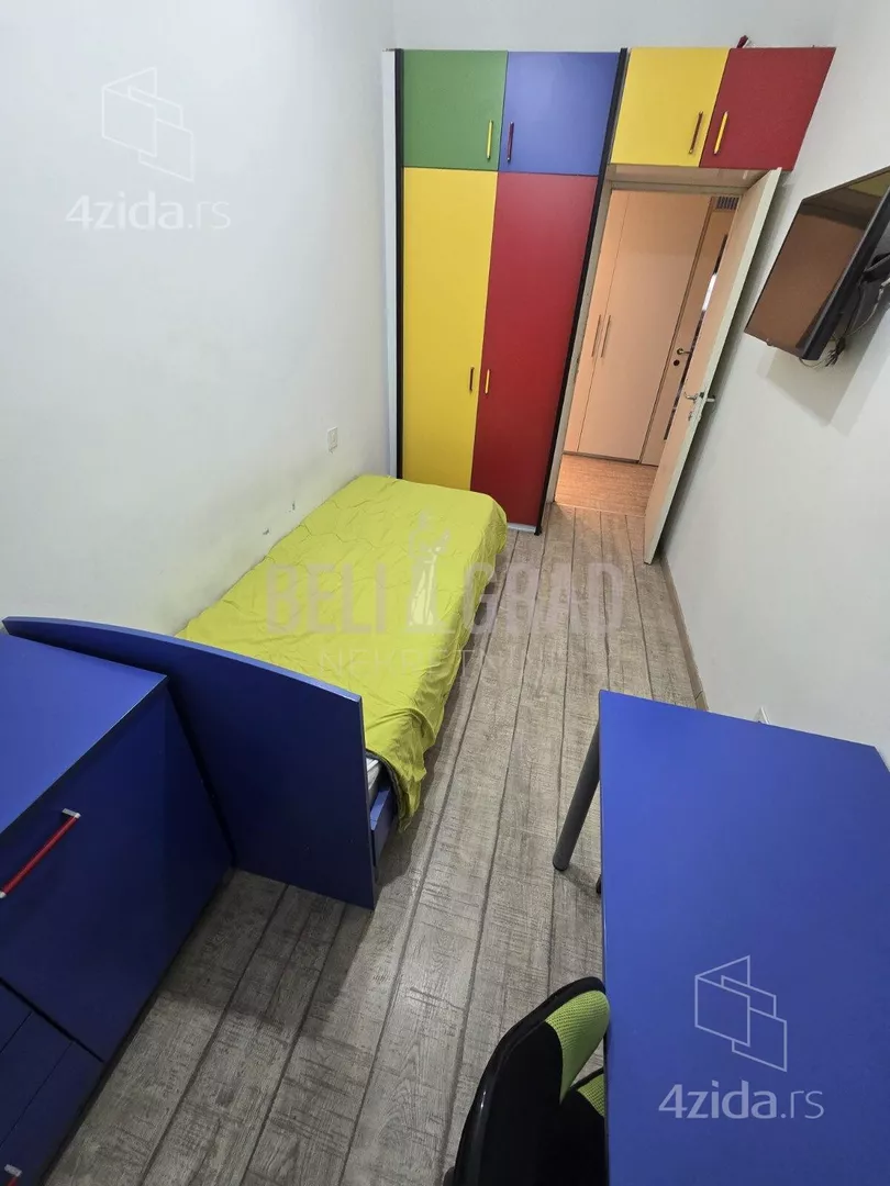 Petosoban stan | 4zida