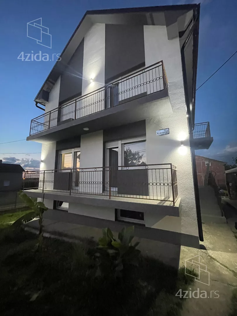 3-etažna kuća | 4zida