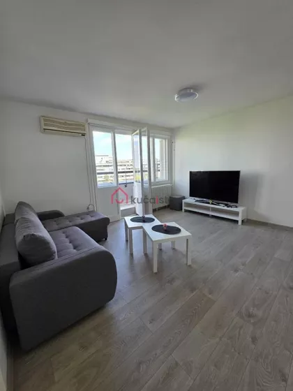 Karađorđev Trg | 4zida.rs