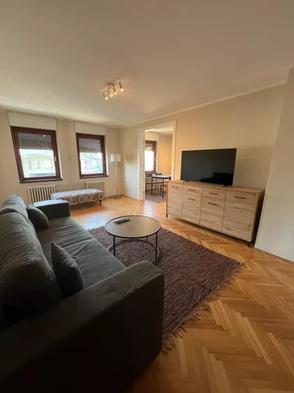 Trg Kralja Aleksandra Ujedinitelja | 4zida.rs