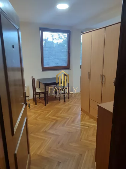 Petra Drapšina | 4zida.rs