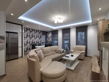 Vašarište | 4zida.rs