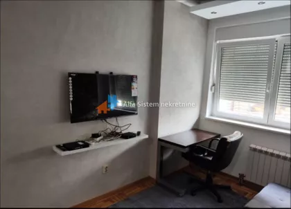 Vukov Spomenik | 4zida.rs