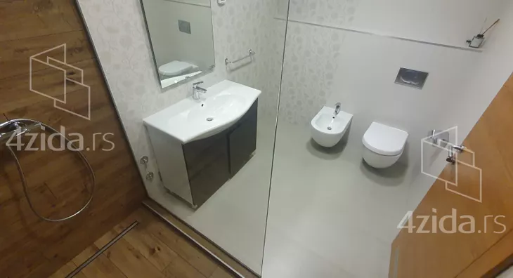 Petoiposoban stan | 4zida