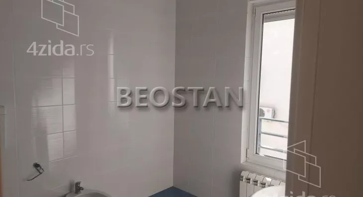 Šestosoban stan | 4zida