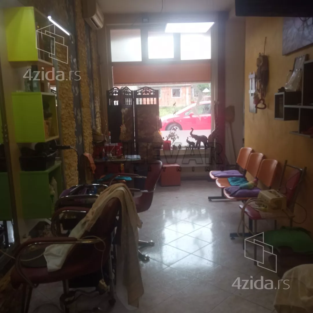 Lokal | 4zida