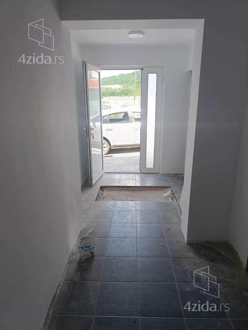 3-etažna kuća | 4zida