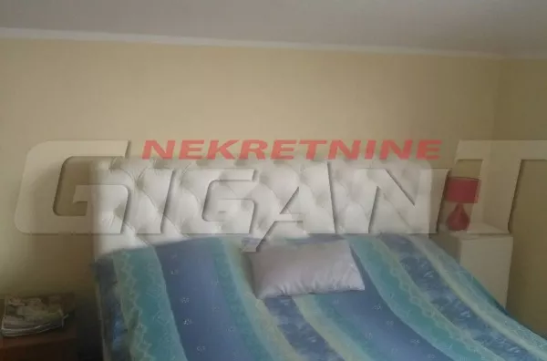 Šestosoban stan | 4zida