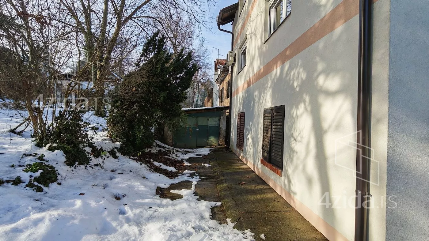 Troiposoban stan | 4zida