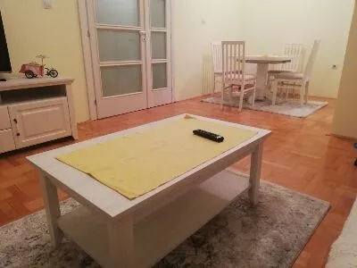 Romanijska 15 | 4zida.rs