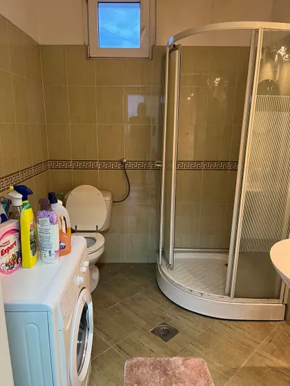 Ugrinovačka bb | 4zida.rs