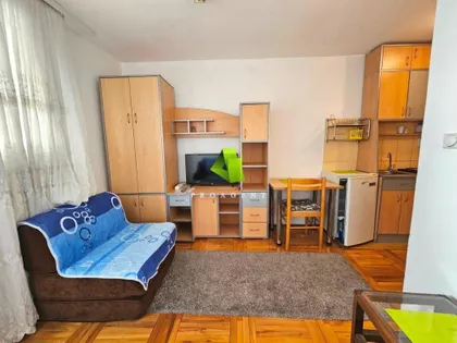 Dom Zdravlja | 4zida.rs