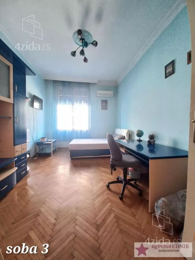 Četvoroiposoban stan | 4zida