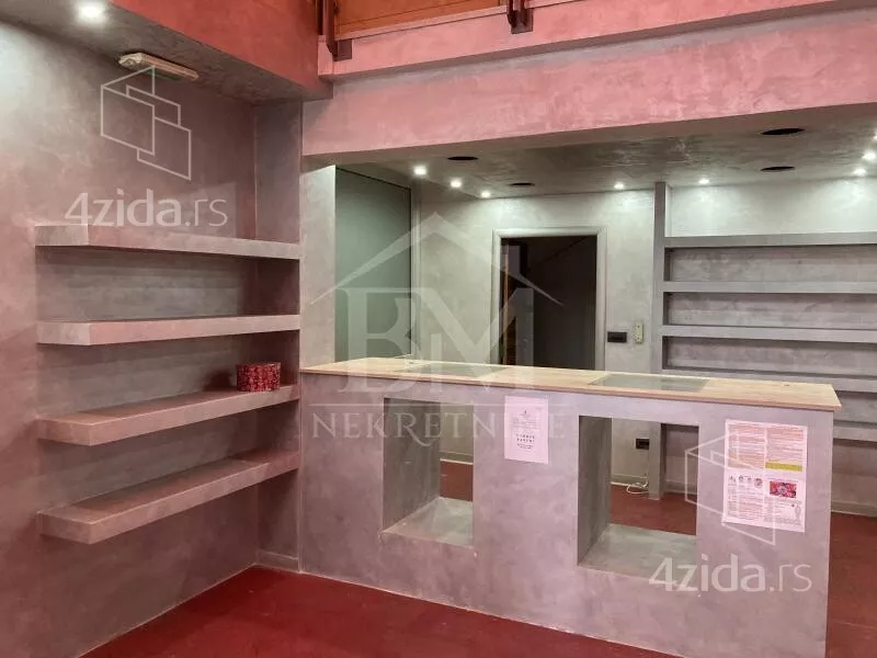 Poslovni prostor | 4zida